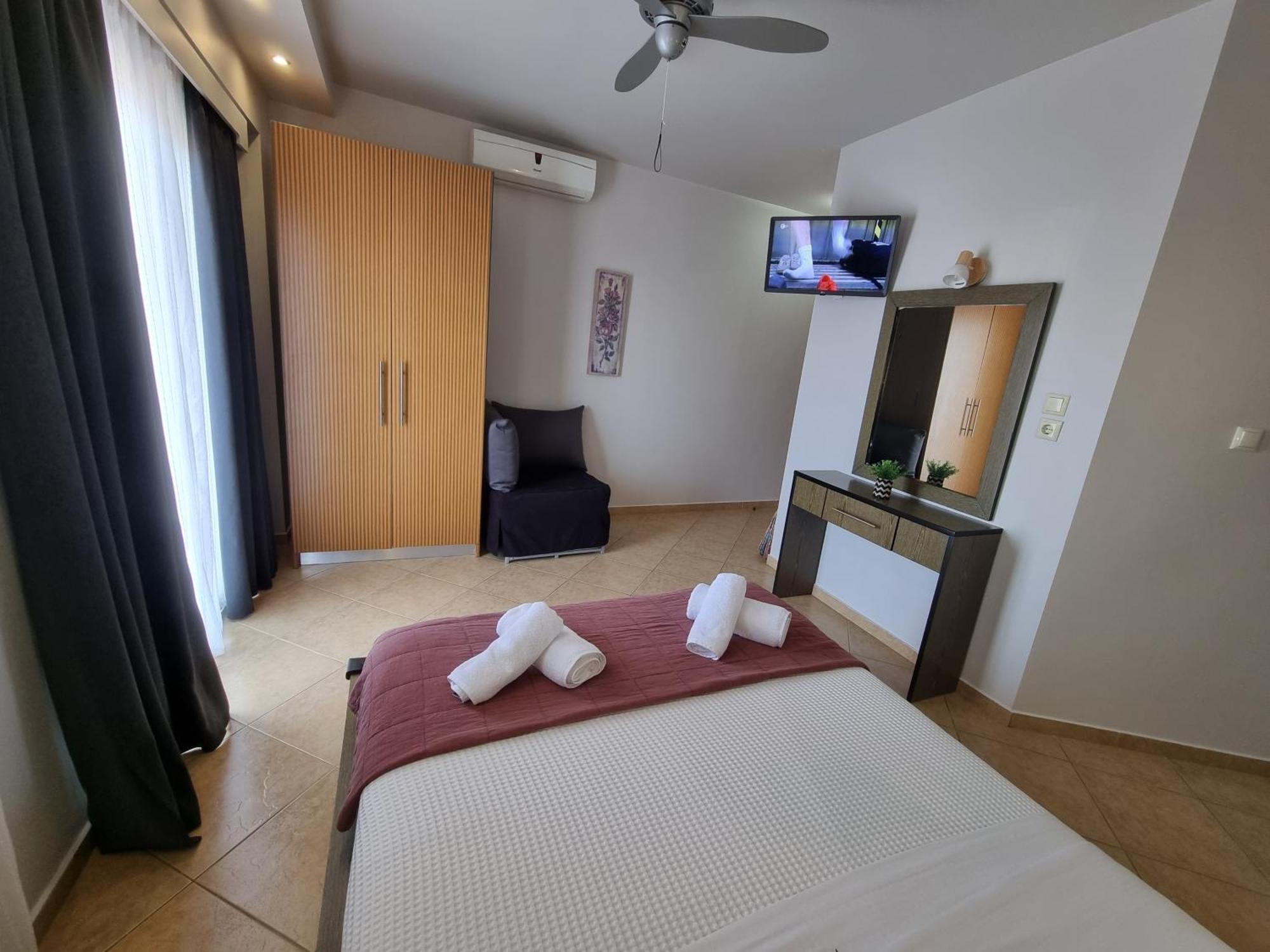 Greenhill Holiday Suites Sarti Ngoại thất bức ảnh