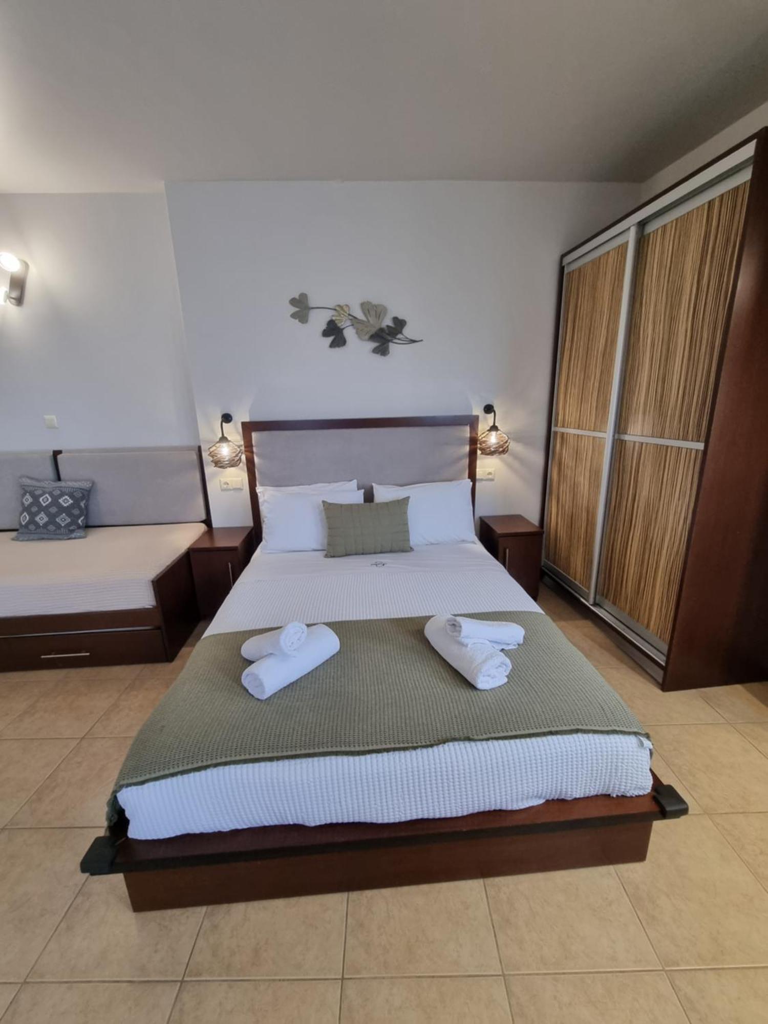 Greenhill Holiday Suites Sarti Ngoại thất bức ảnh